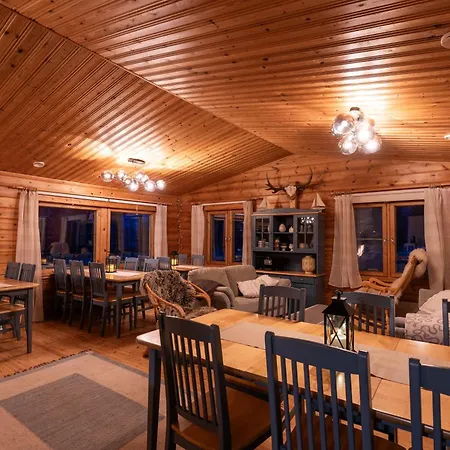 Arctic Bear - Lapland - Aurora - Sauna - Northern Lights Ferienpark