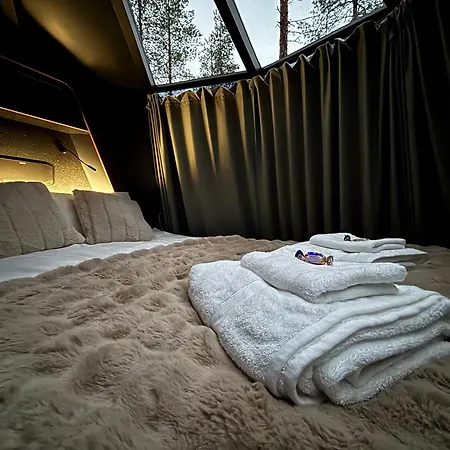 Arctic Bear - Lapland - Aurora - Sauna - Northern Lights Lomakylät Ranua